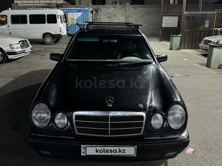 Mercedes-Benz E 320 1997 года за 4 600 000 тг. в Алматы