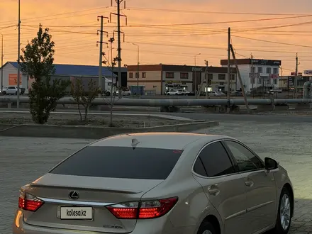 Lexus ES 300h 2015 года за 8 200 000 тг. в Атырау – фото 4