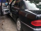 Mercedes-Benz E 230 1998 годаfor1 800 000 тг. в Петропавловск – фото 4
