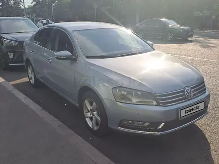 Volkswagen Passat 2011 года за 4 300 000 тг. в Алматы – фото 3