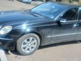 Mercedes-Benz E 200 2005 годаүшін4 000 000 тг. в Караганда – фото 2