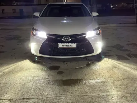 Toyota Camry 2015 года за 5 600 000 тг. в Жанаозен