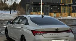 Hyundai Elantra 2021 годаfor9 800 000 тг. в Астана