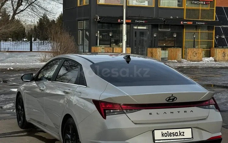 Hyundai Elantra 2021 годаfor9 800 000 тг. в Астана