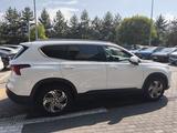 Hyundai Santa Fe 2021 года за 15 500 000 тг. в Алматы