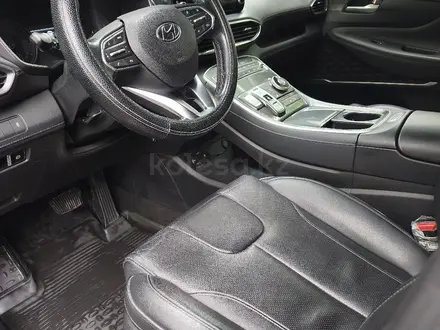 Hyundai Santa Fe 2021 года за 15 500 000 тг. в Алматы – фото 29