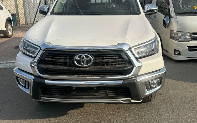 Toyota Hilux 2024 года за 24 500 000 тг. в Актау