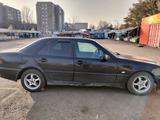 Mercedes-Benz C 240 1998 года за 2 150 000 тг. в Караганда – фото 3