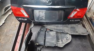 Крышка багажника на Lexus ES 350 за 111 111 тг. в Алматы