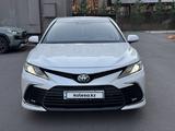Toyota Camry 2021 годаүшін13 750 000 тг. в Астана – фото 2