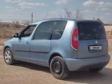 Skoda Roomster 2008 года за 2 850 000 тг. в Байконыр – фото 5