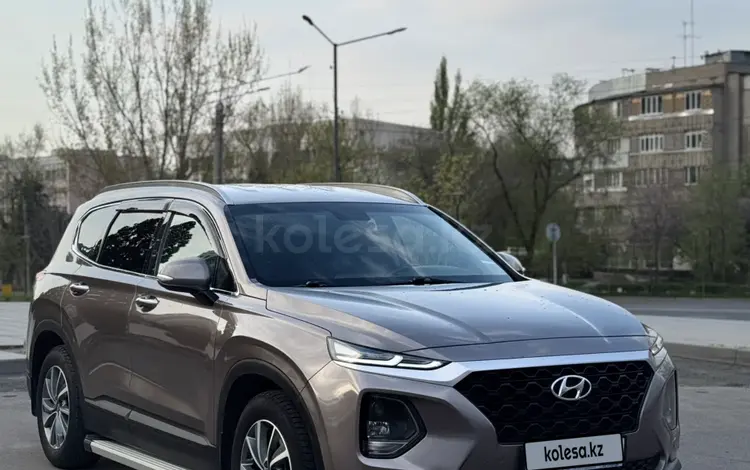 Hyundai Santa Fe 2019 года за 11 700 000 тг. в Алматы