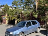 Volkswagen Golf 1994 года за 900 000 тг. в Астана