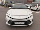 Toyota Camry 2025 года за 19 000 000 тг. в Астана – фото 2