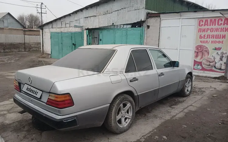 Mercedes-Benz E 220 1993 года за 1 300 000 тг. в Шымкент