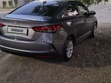 Hyundai Accent 2021 года за 7 400 000 тг. в Тараз – фото 2