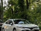 Toyota Camry 2020 года за 14 800 000 тг. в Шымкент