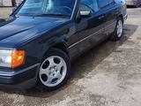 Mercedes-Benz E 230 1991 года за 25 000 тг. в Караганда – фото 2