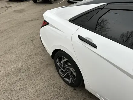 Hyundai Elantra 2024 года за 8 900 000 тг. в Астана – фото 14