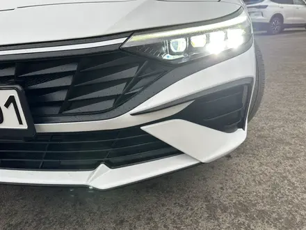 Hyundai Elantra 2024 года за 8 900 000 тг. в Астана – фото 20