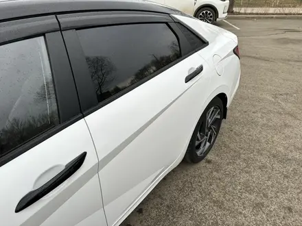 Hyundai Elantra 2024 года за 8 900 000 тг. в Астана – фото 22
