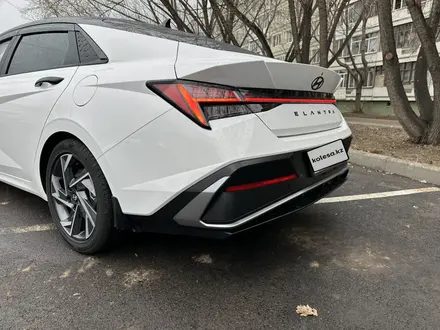 Hyundai Elantra 2024 года за 8 900 000 тг. в Астана – фото 25