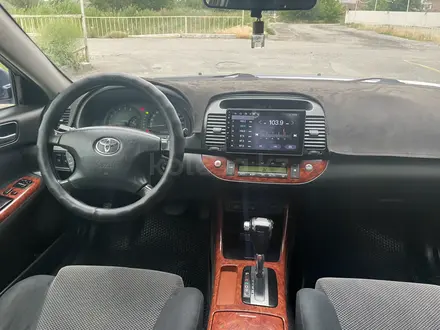 Toyota Camry 2003 года за 4 200 000 тг. в Тараз – фото 2