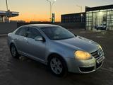 Volkswagen Jetta 2008 годаүшін1 500 000 тг. в Уральск – фото 3