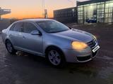 Volkswagen Jetta 2008 годаүшін1 500 000 тг. в Уральск – фото 2