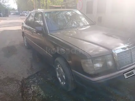 Mercedes-Benz E 230 1992 года за 900 000 тг. в Алматы – фото 3
