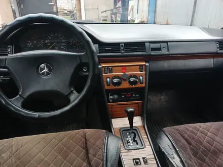 Mercedes-Benz E 230 1992 года за 900 000 тг. в Алматы – фото 6