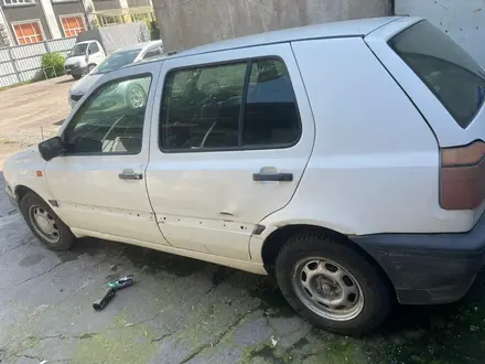 Volkswagen Golf 1995 года за 700 000 тг. в Алматы – фото 5