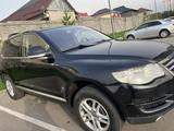 Volkswagen Touareg 2007 года за 6 800 000 тг. в Алматы – фото 4