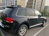 Volkswagen Touareg 2007 года за 6 800 000 тг. в Алматы – фото 5