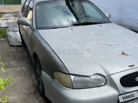 Hyundai Sonata 1998 года за 800 000 тг. в Караганда – фото 3