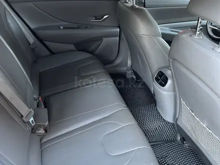 Hyundai Elantra 2022 года за 9 300 000 тг. в Актобе – фото 11