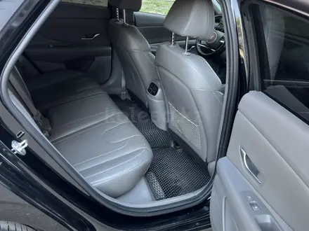 Hyundai Elantra 2022 года за 9 300 000 тг. в Актобе – фото 12
