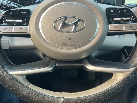 Hyundai Elantra 2022 года за 9 300 000 тг. в Актобе – фото 14