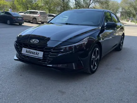 Hyundai Elantra 2022 года за 9 300 000 тг. в Актобе – фото 3