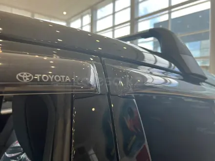 Toyota C-HR Hot 2023 года за 19 500 000 тг. в Костанай – фото 6