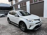 Toyota RAV4 2016 годаүшін12 750 000 тг. в Алматы