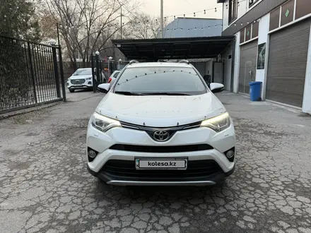 Toyota RAV4 2016 года за 12 750 000 тг. в Алматы – фото 3