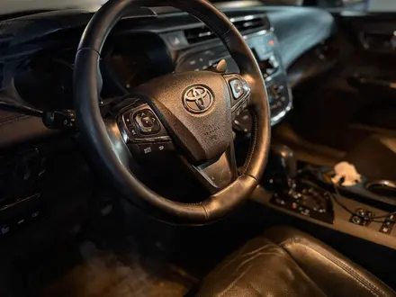 Toyota Avalon 2016 года за 8 000 000 тг. в Атырау – фото 12