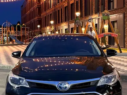 Toyota Avalon 2016 года за 8 000 000 тг. в Атырау – фото 2