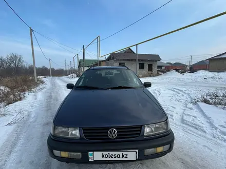 Volkswagen Passat 1995 года за 2 400 000 тг. в Алматы – фото 3