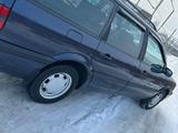 Volkswagen Passat 1995 годаfor2 400 000 тг. в Алматы – фото 5