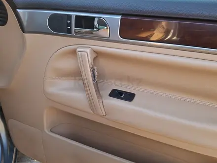 Volkswagen Touareg 2005 года за 4 300 000 тг. в Алматы – фото 7