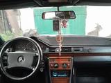 Mercedes-Benz E 200 1991 года за 850 000 тг. в Караганда – фото 2