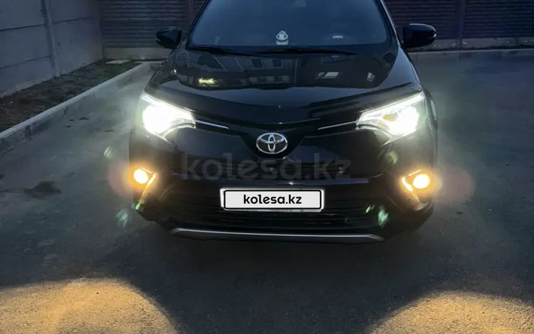 Toyota RAV4 2019 годаfor14 500 000 тг. в Астана