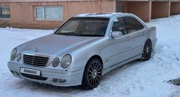 Mercedes-Benz E 320 2000 годаfor4 600 000 тг. в Актау